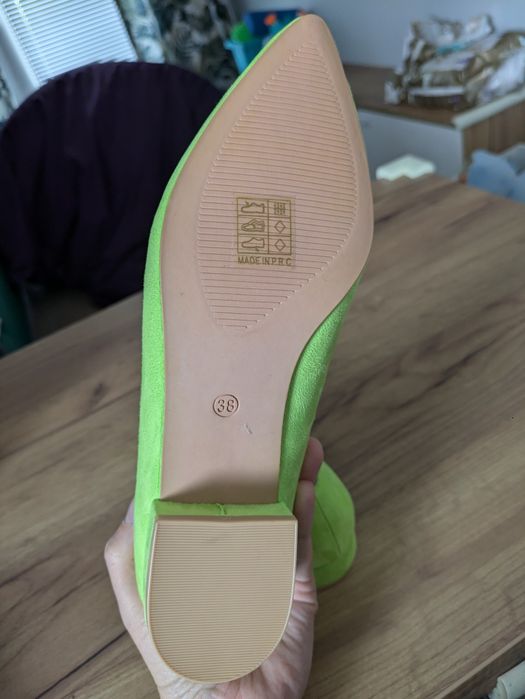 Buty balerinki na obcasie 38