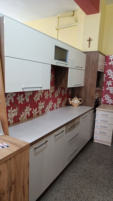 Wyprzedaż Likwidacja Sklepu Meblowego -40% - Meble kuchenne, pokojowe,