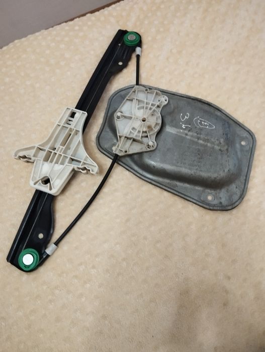 Задній лівий склопідйомник для VW Golf Plus I/II 5M.