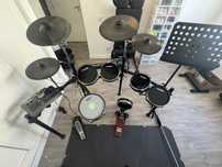 Bateria eletrica Alesis DM10