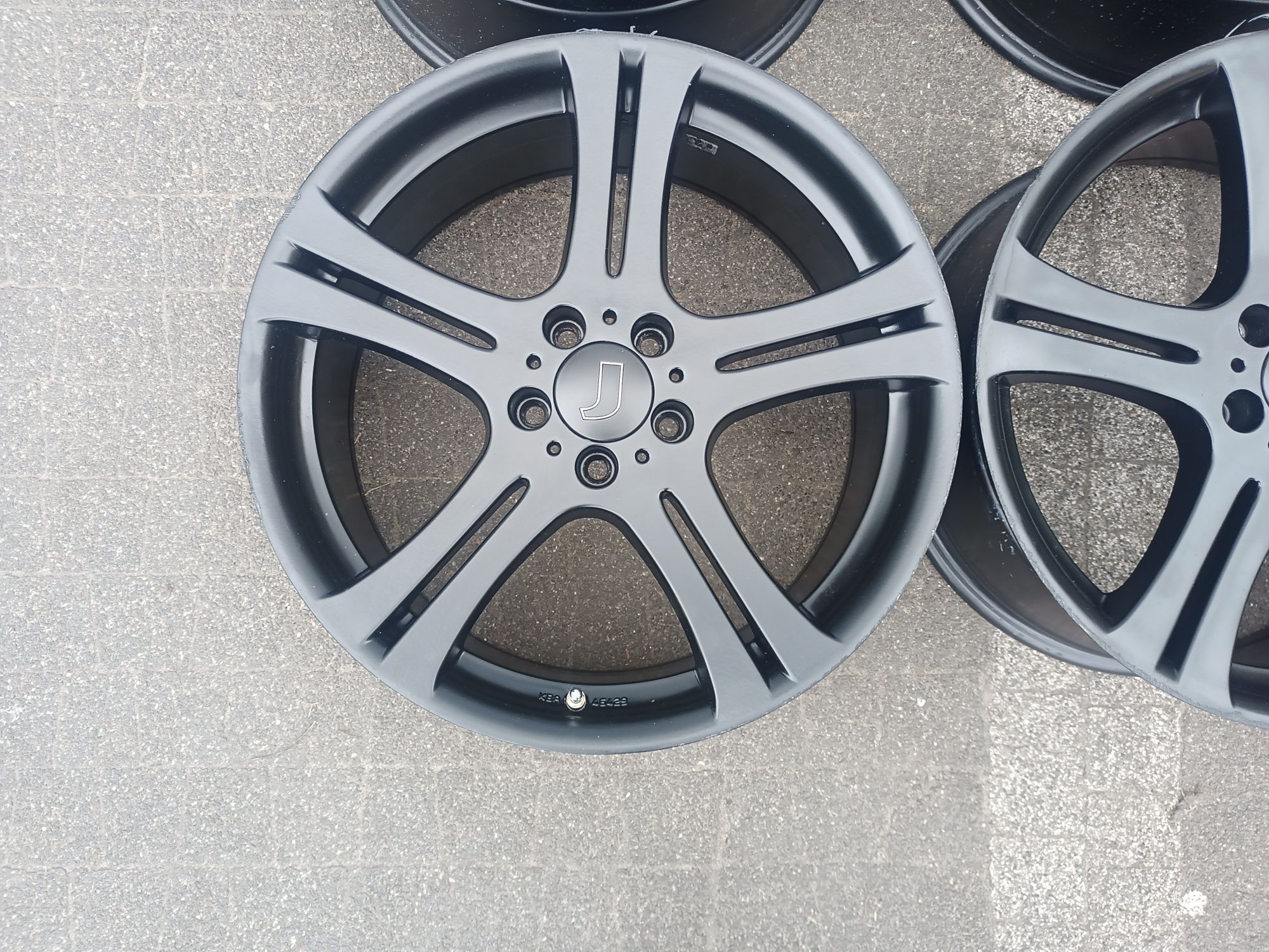 19" Mercedes C Clk E klasa W213 W212 Vw Arteon Czarne Passat  A4 A6 A8