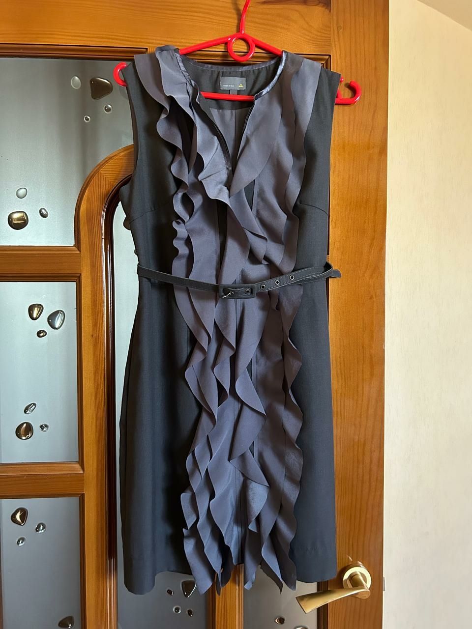 Продам сукню Fendi р.36(S).