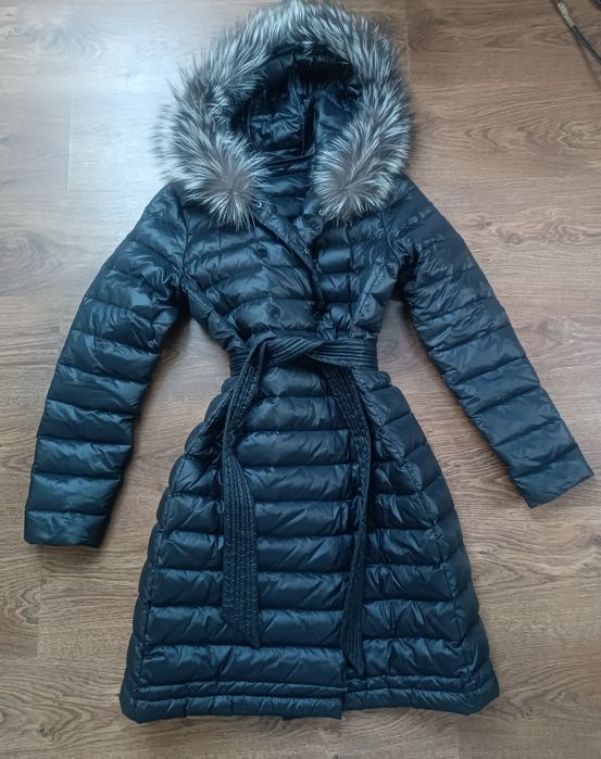 Ochnik puchowa kurtka płaszcz pikowany z futrem jenotem M