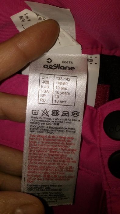 Fato de neve completamente novo e usado uma vez.