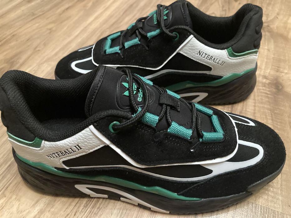 кроссовки     Adidas