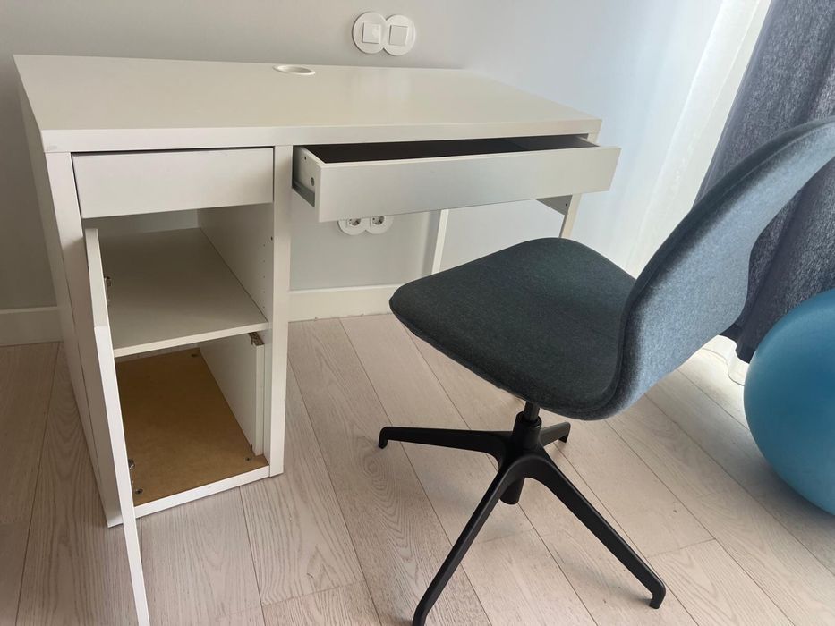 Mesa Secretaria e Cadeira