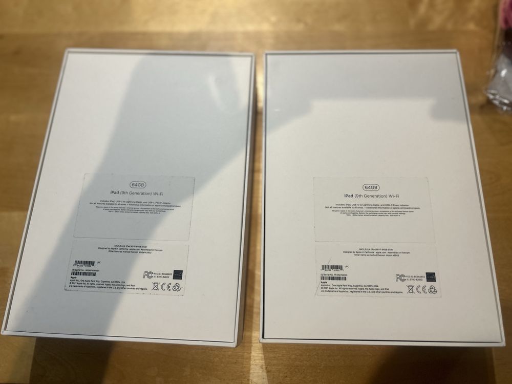 Box ipad 9th generation 64 GB silver