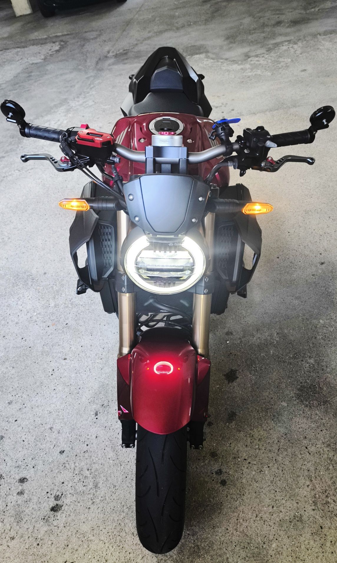 Honda CB650R 4700km