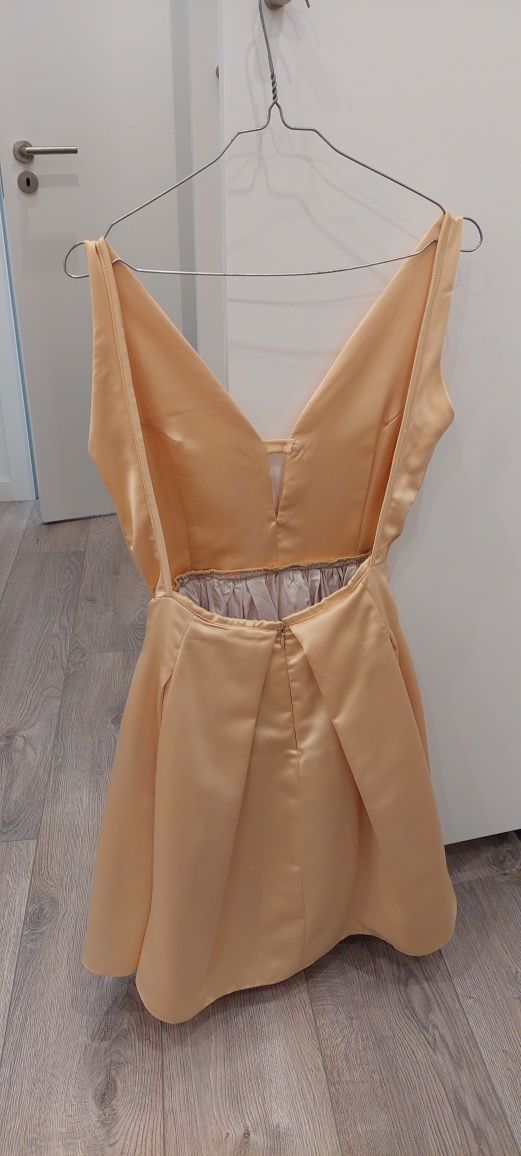 Vestido cor pêssego