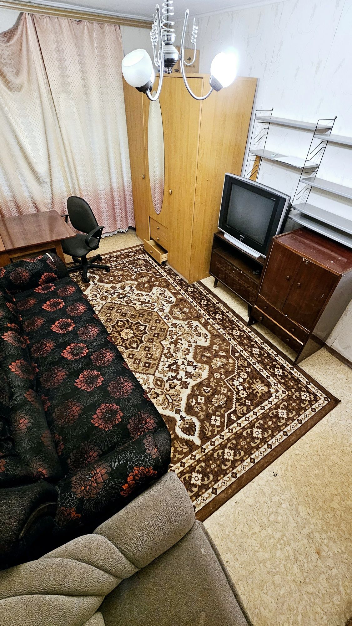 Продам двухкомнатную квартиру, Нагорный район, парк Шевченко, центр.