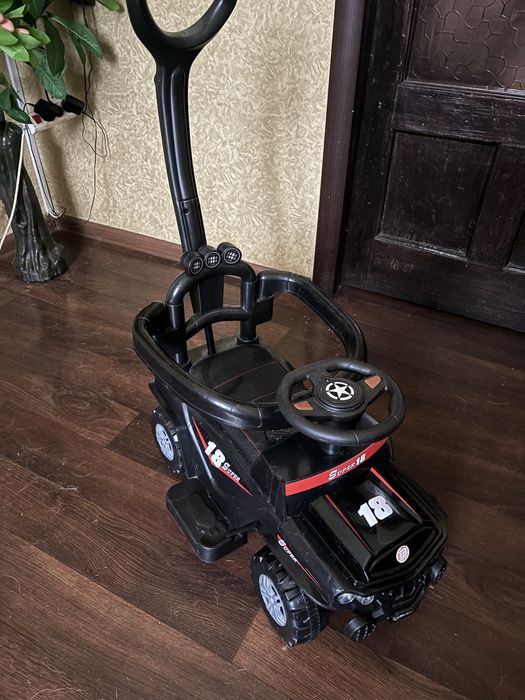 Продам дитячій автомобіль