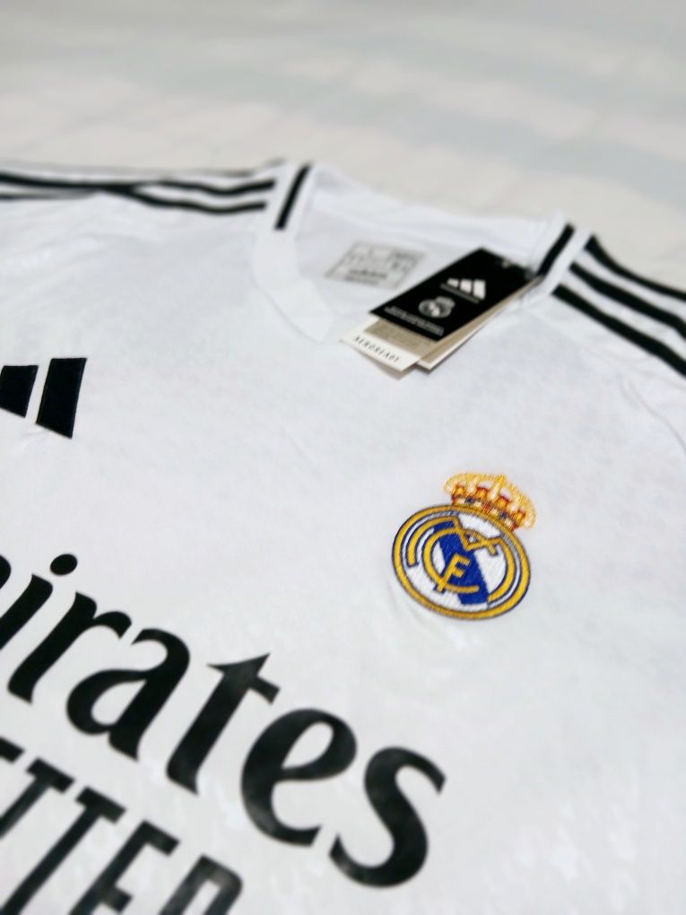 Camisola Real Madrid Oficial - Branca, Tamanho L