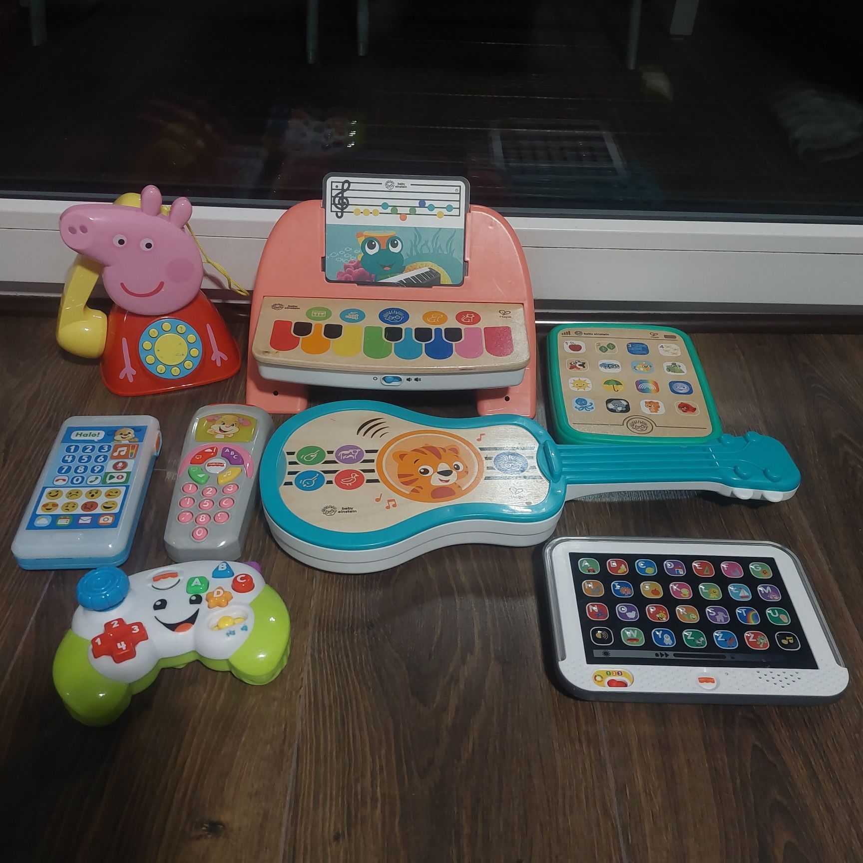 zabawki fisher price linkimals garnuszek siostrzyczka bella rockit