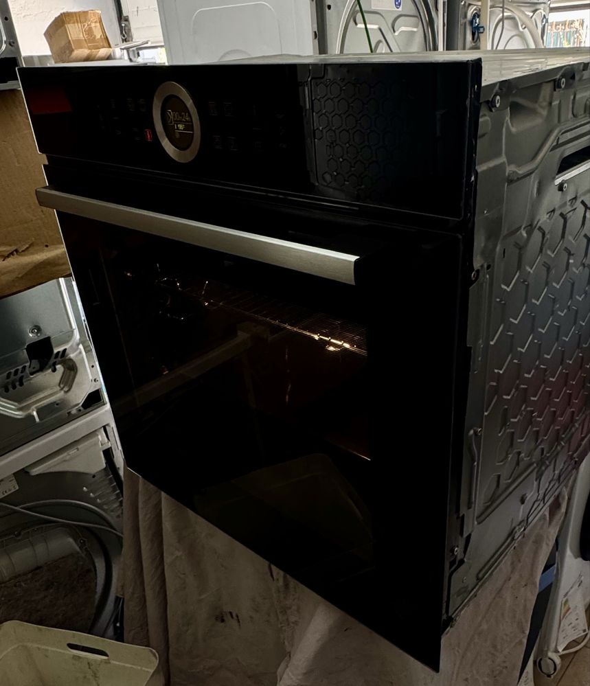 Forno BOSCH Serie 8 - HBG675BB1 (71 L - 59.5 cm - Pirolítico - Preto)