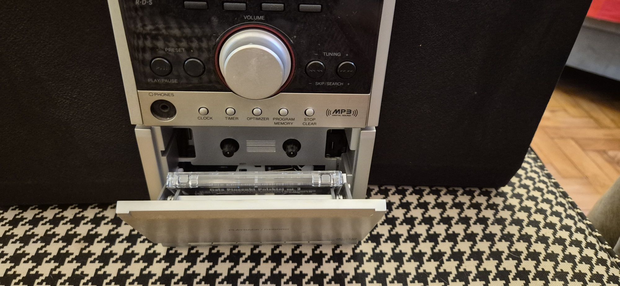 Sprawna ładna mini wieża LG XC12 magnetofon CD Radio MP3 equalizer