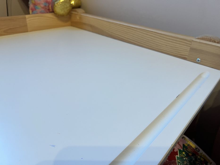 Sprzedam zestaw ikea biurko FLISAT dla dziecka  i krzeselko SUNDVIK