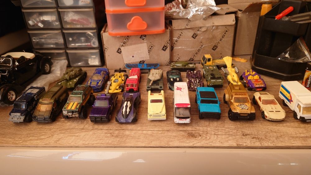 Коллекцыонные машинки 1/64,машинки Maisto.Hot Whells.Matchbox.Игрушки