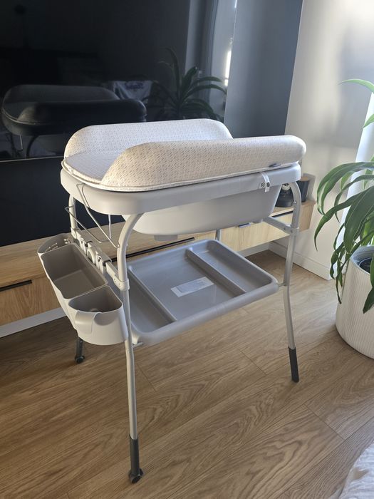 Przewijak z wanienką CHICCO