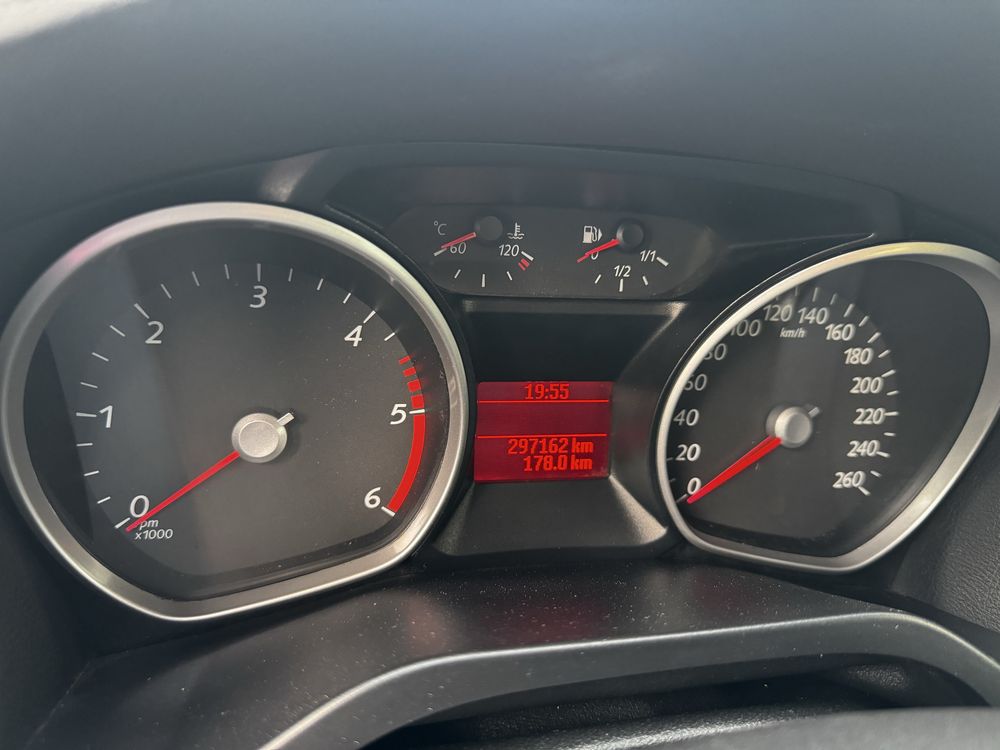Ford Galaxy 7 osobowy 2.0 140 koni manual