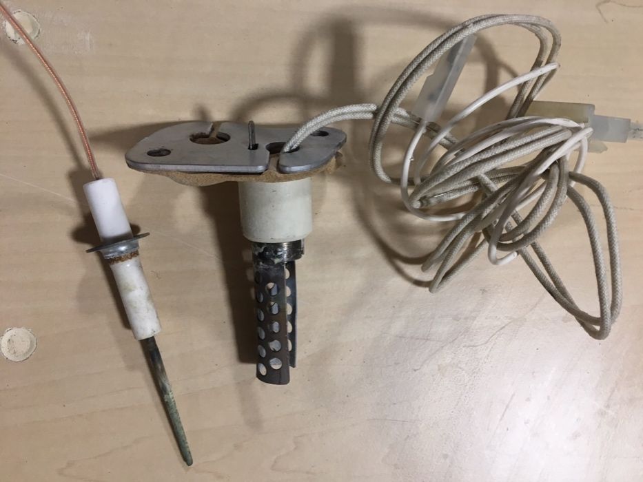 Свеча(электрод) розжига, накала на газовый котел Buderus