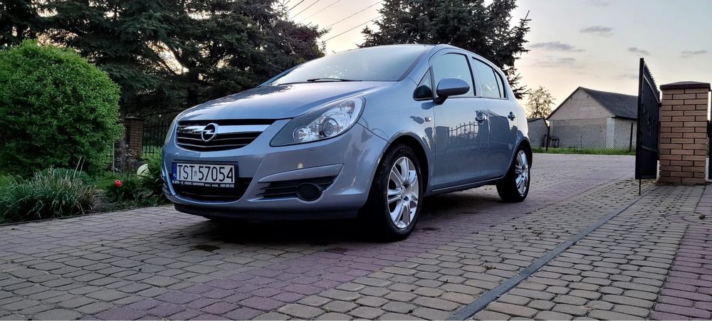 Opel Corsa D 2008r. 1.2 Cosmo benzyna