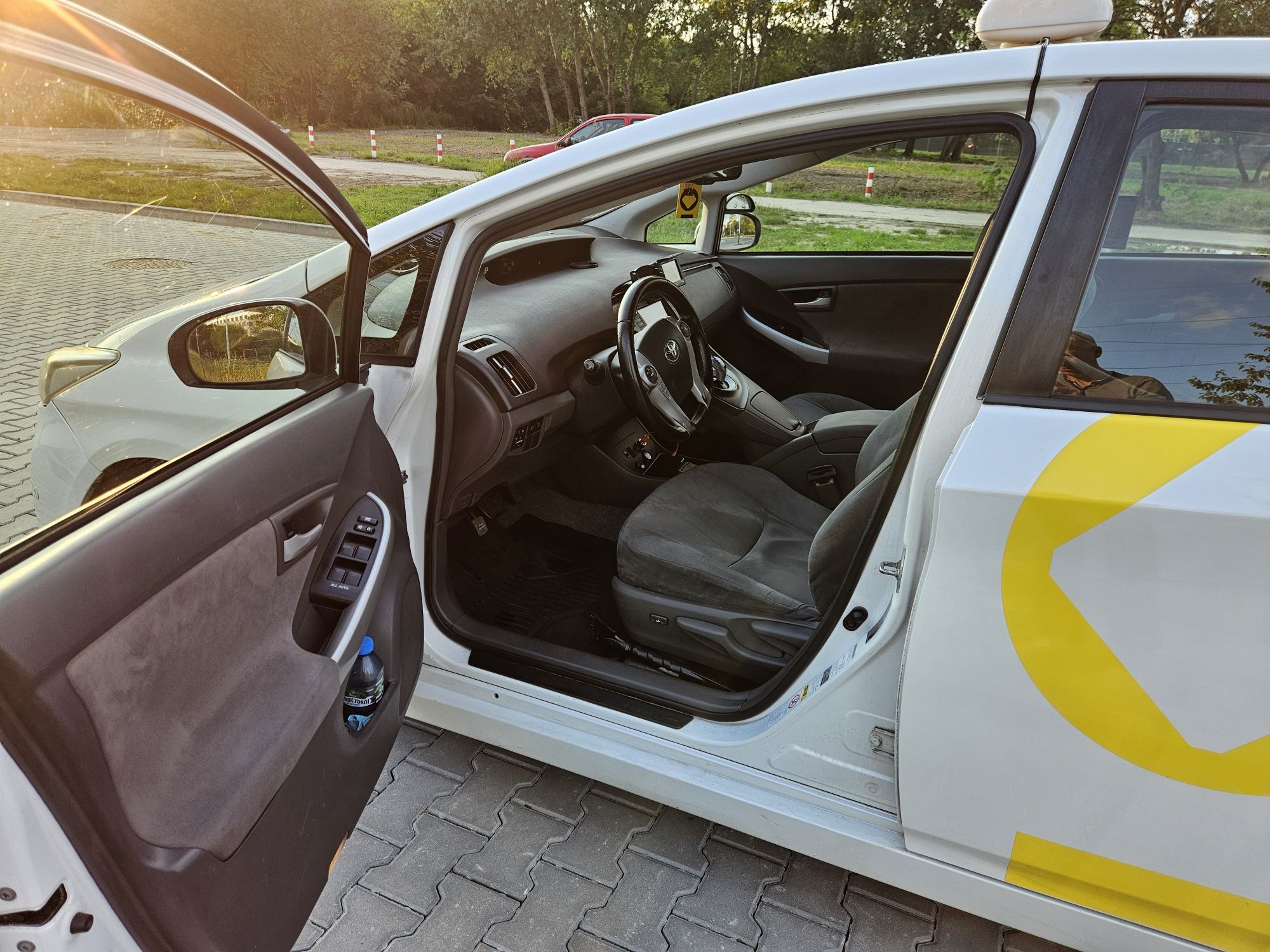 Toyota Prius 1.8 HYBRID • Automat • Z Włoch • Kraków