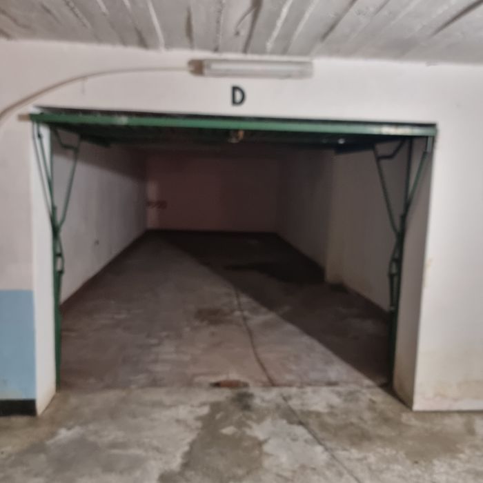 Alugo garagem setubal.fonte nova