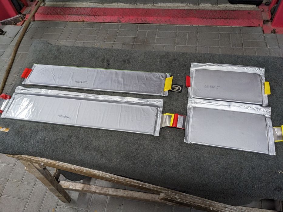 Ячейки акумуляторні  нові li-ion пакети елементи