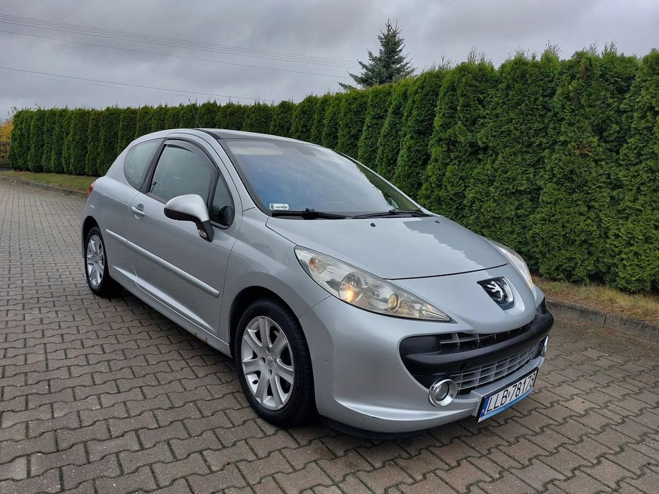 Peugeot 207 1.6 HDI 2008r bogate wyposażenie