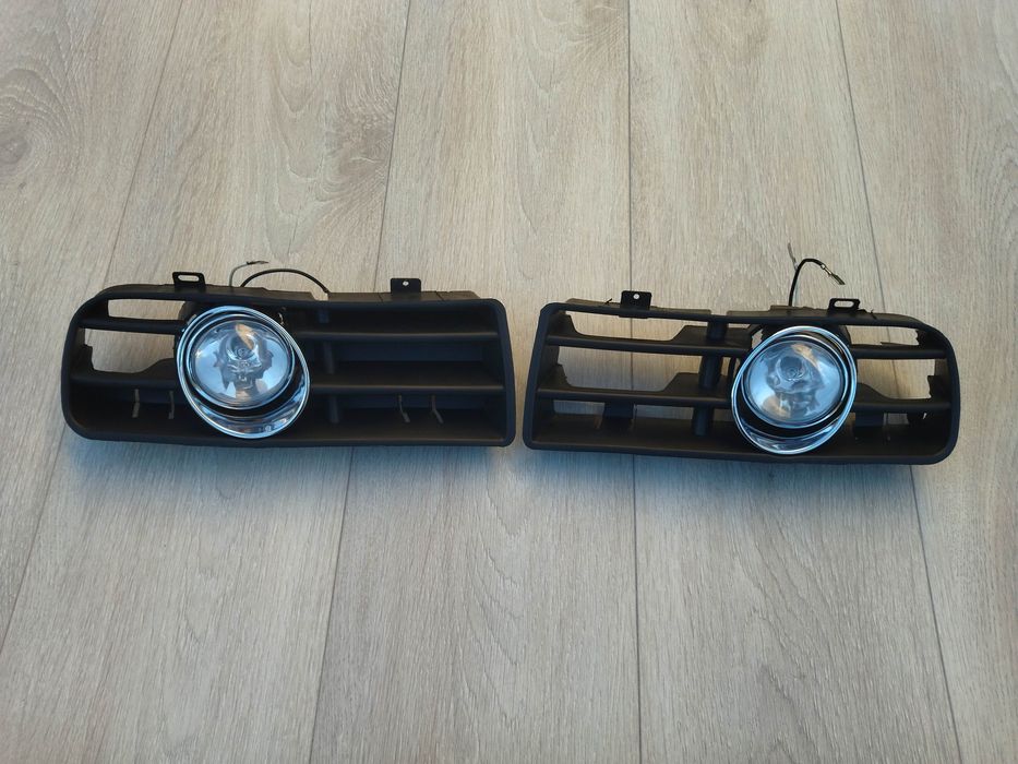 Противотуманки туманки Галогенки решетка в бампер Гольф 4 Golf 4