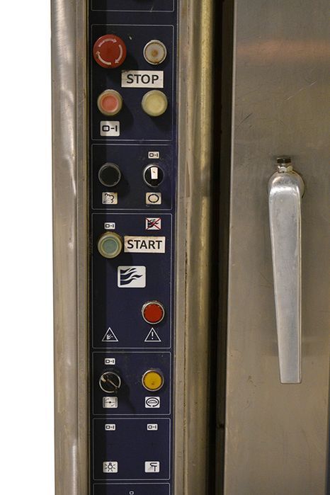 Piec piekarniczy wjazdowy-obrotowy Electrolux
