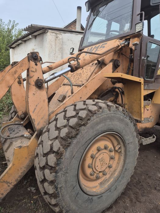 Продам фронтальний навантажувач Case W15