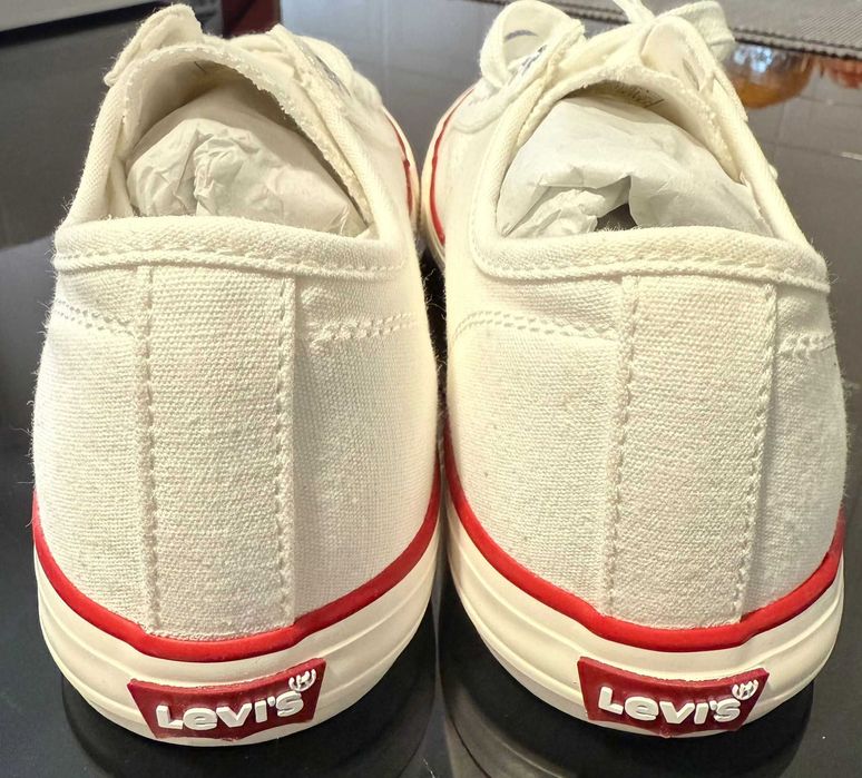 Levi’s Hernandez S – Sapatilhas Brancas, Novas em caixa