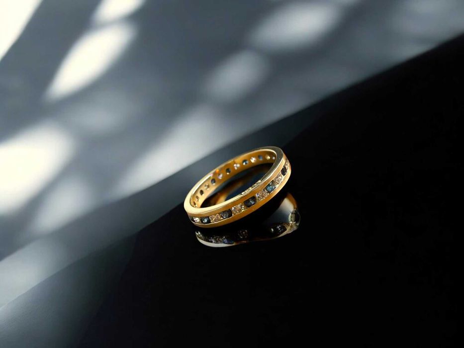 Złoty pierścionek z cyrkoniami – 585, 2.57 g, rozmiar 14