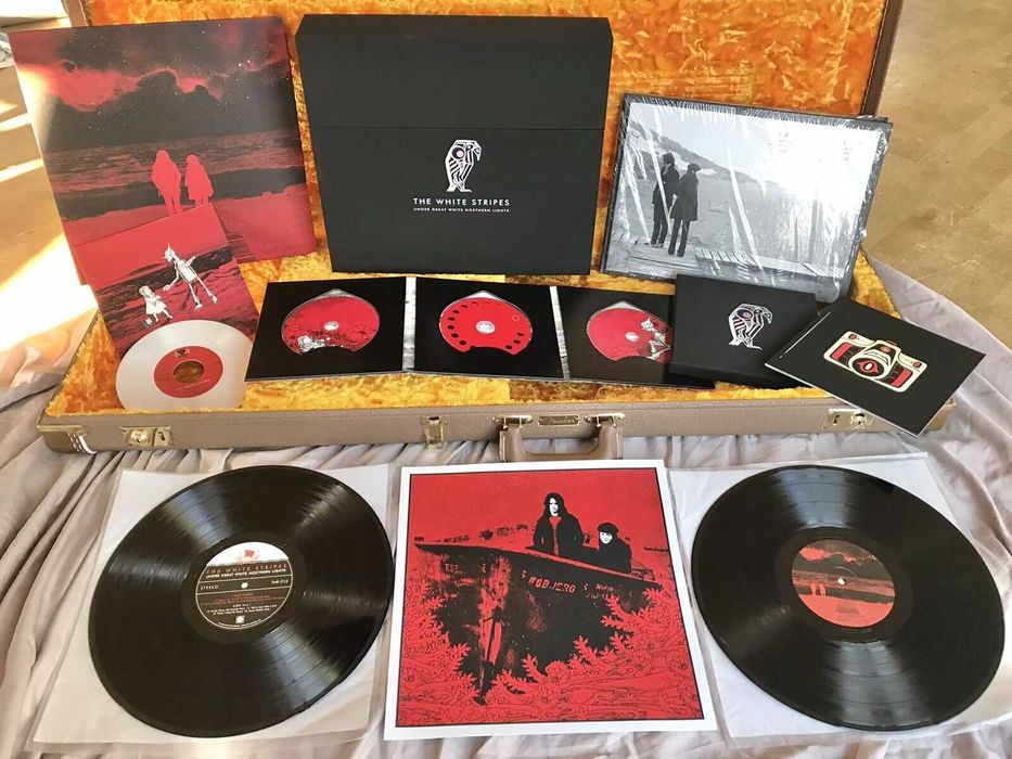 White Stripes  - Under Great White Northern Lights Box set