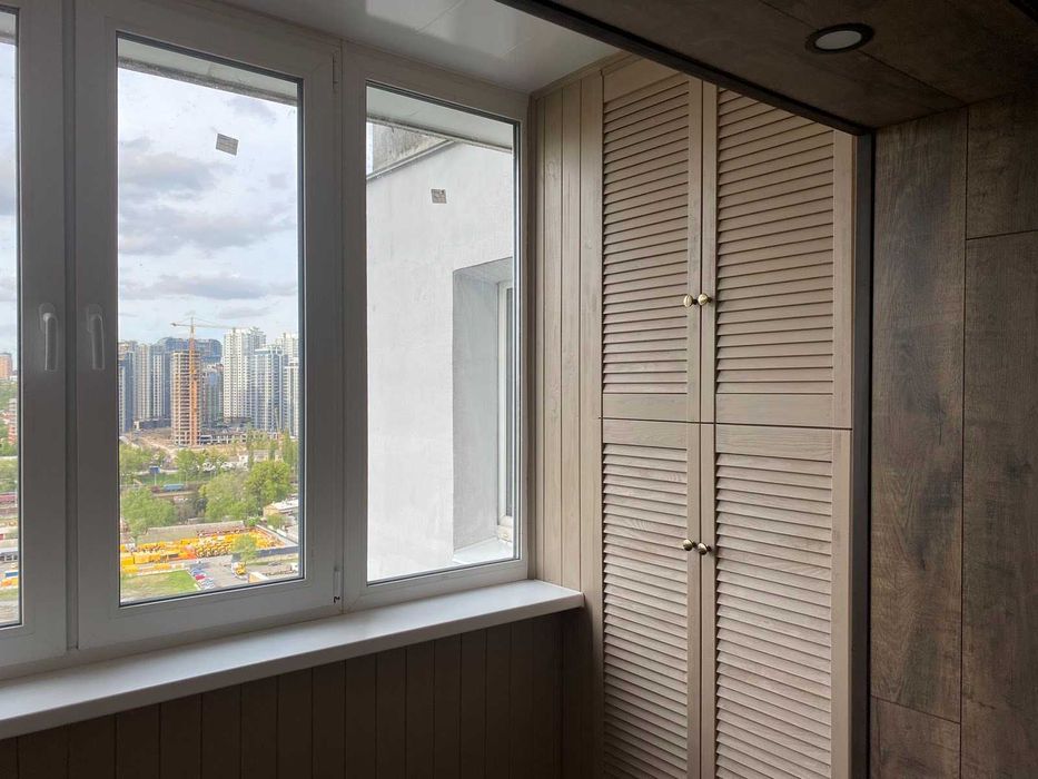 Монтаж балкону місто Київ Ефективне утеплення Голосіївський р-н!