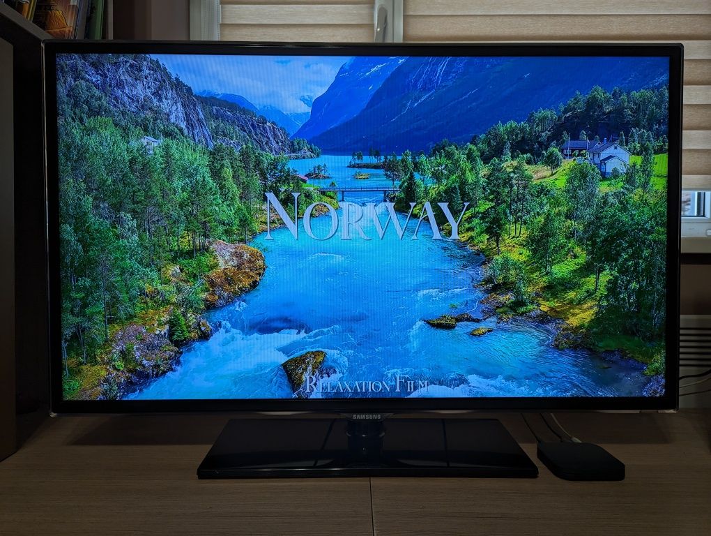 Телевізор Samsung UE40ES5507K FullHD 40" 100Hz + подарунок Mi box S 4k