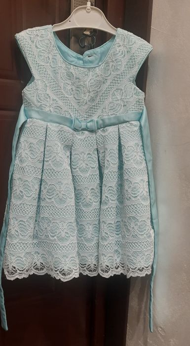 Дитяче плаття 1-2 роки"Ніжне м'ятне з мереживом"