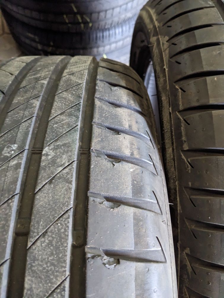 235/50R19 Bridgestone 2022 рік