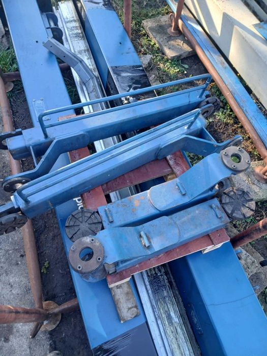 Podnośnik samochodowy 2 kolumnowy śrubowy Nussbaum 3000kg