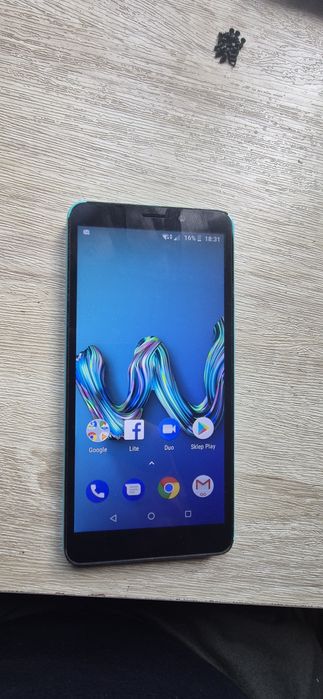 Telefon Wiko Tommy 3 na części.