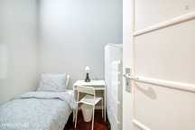 704733 - Quarto com cama de solteiro em...
