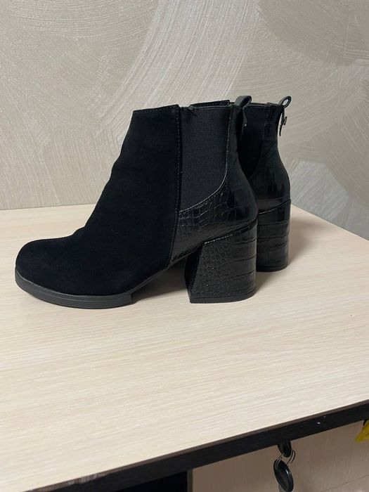 Ботильйони демі замшеві + шкіра 39р.