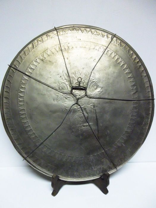 grande antigo prato de decoração em latão com estanho-trabalhado á mão