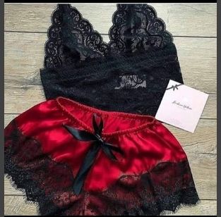 Атласна гарна піжама