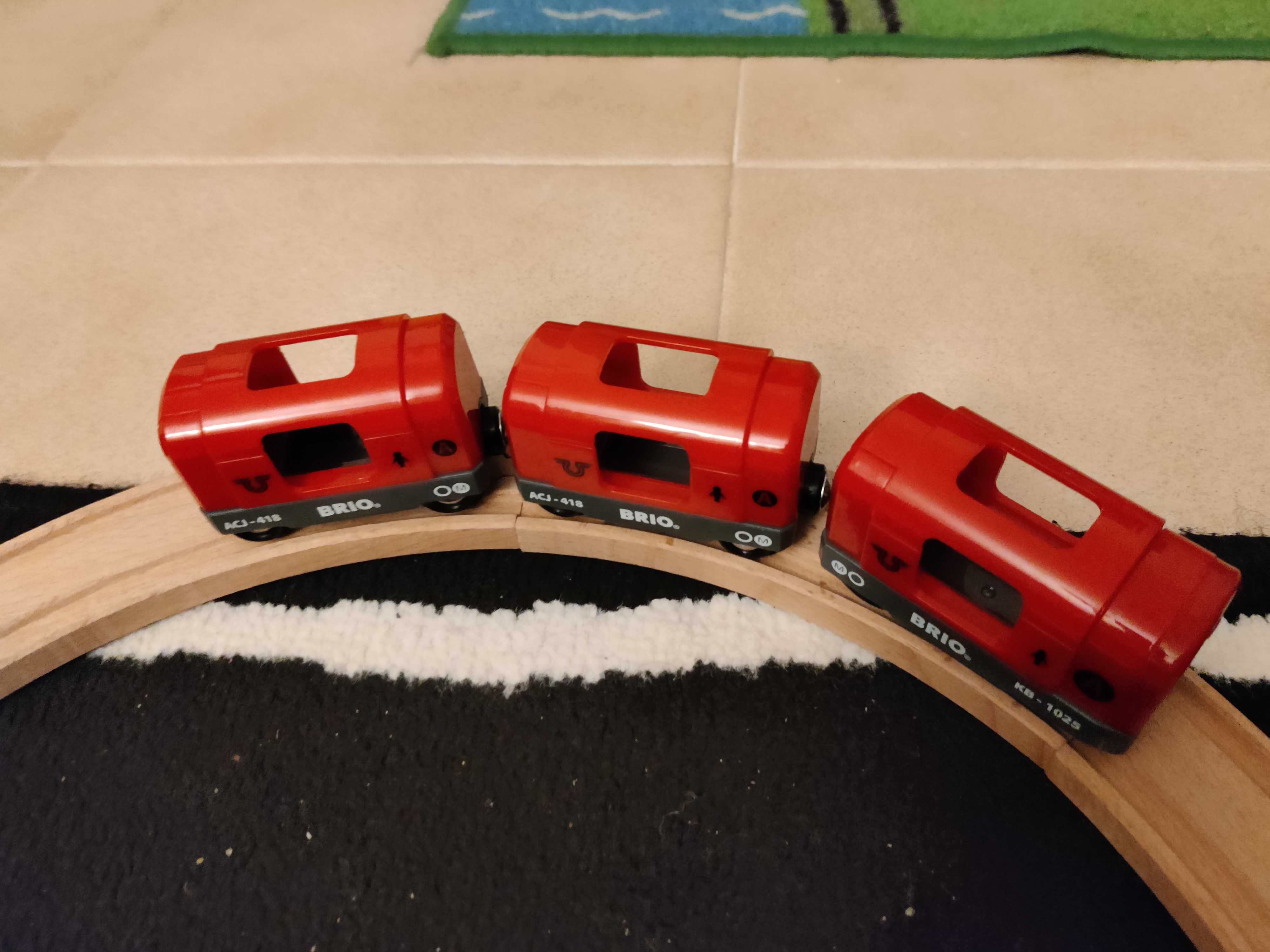 Conjunto de circuito de comboio da marca Brio
