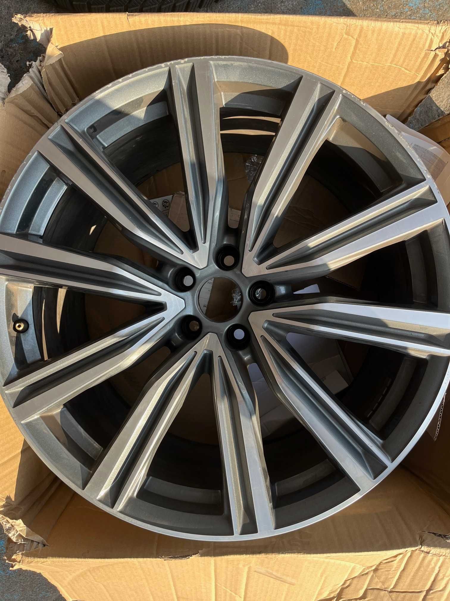 Oryginalna FELGA Audi Q8 S-line 4M8 21 cali 5x112, q7