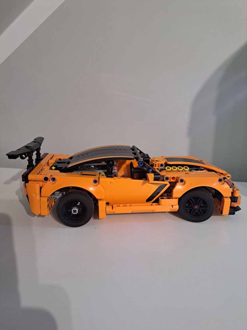 LEGO 42093 Technic Chevrolet Corvette ZR1