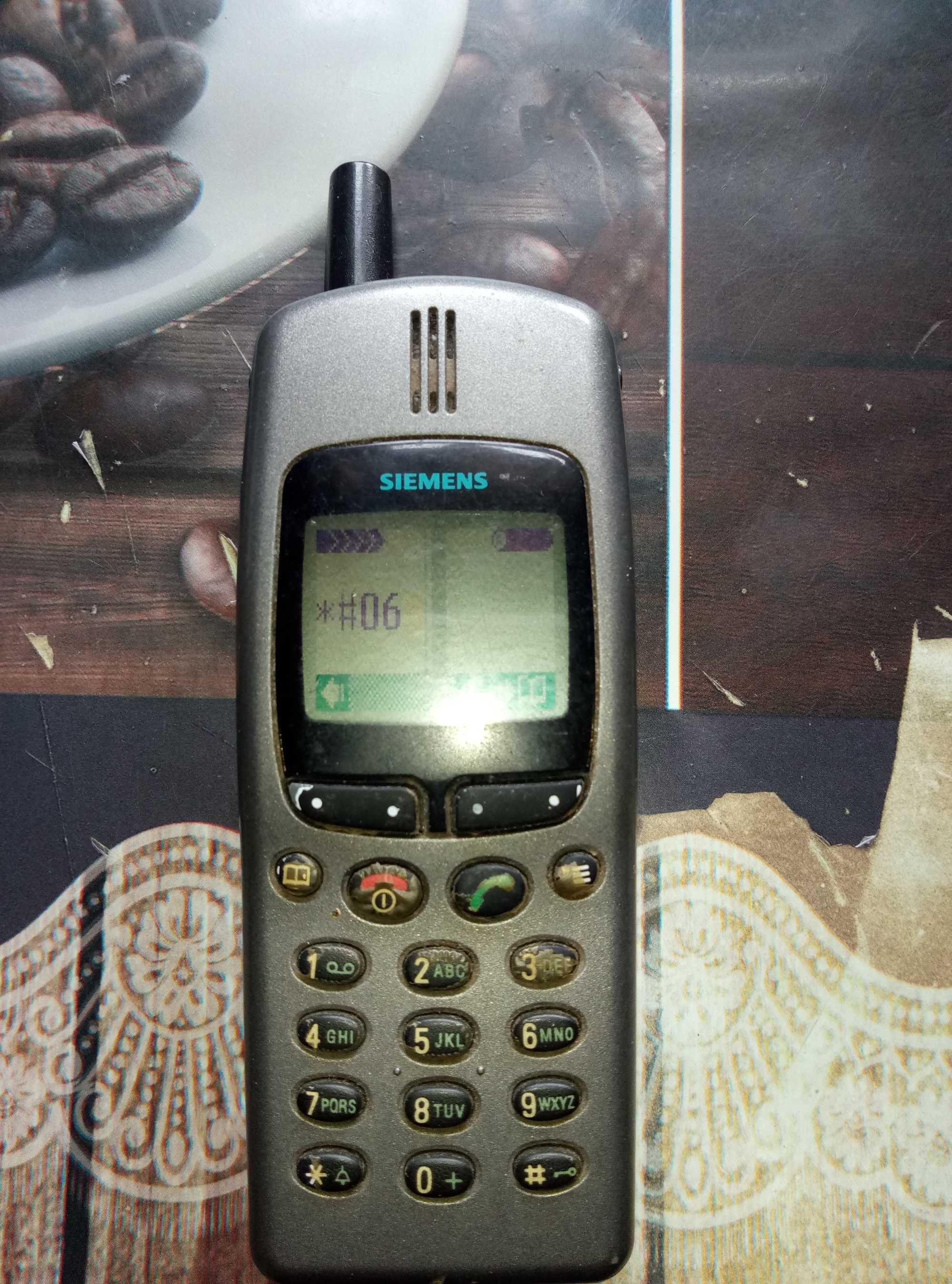 Продам Раритетный мобильный телефон Siemens  S 25