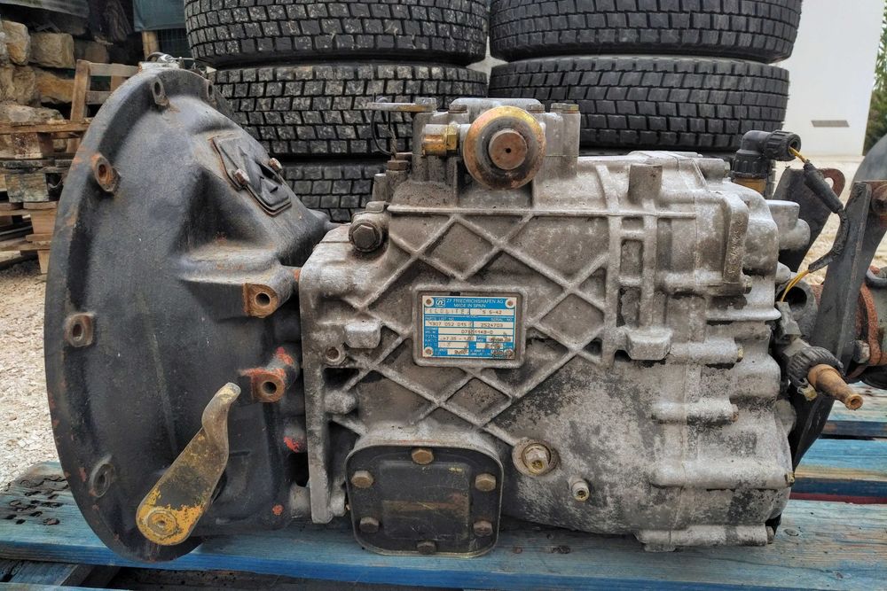 Caixa ZF Ecolite S5-42 manual de 5 velocidades para Nissan Atleon.